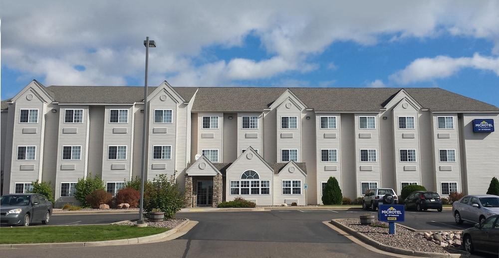 Microtel Inn & Suites By Wyndham Rice Lake Exterior foto