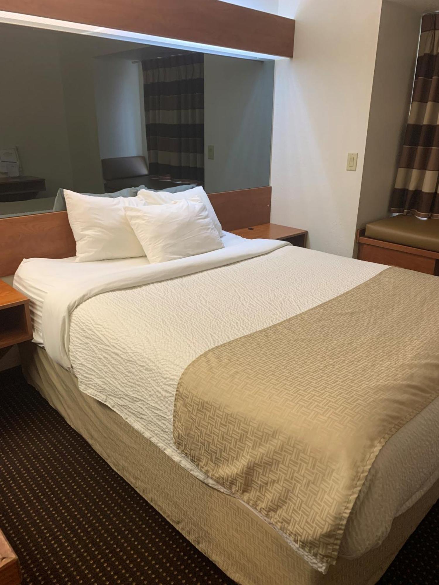 Microtel Inn & Suites By Wyndham Rice Lake Exterior foto