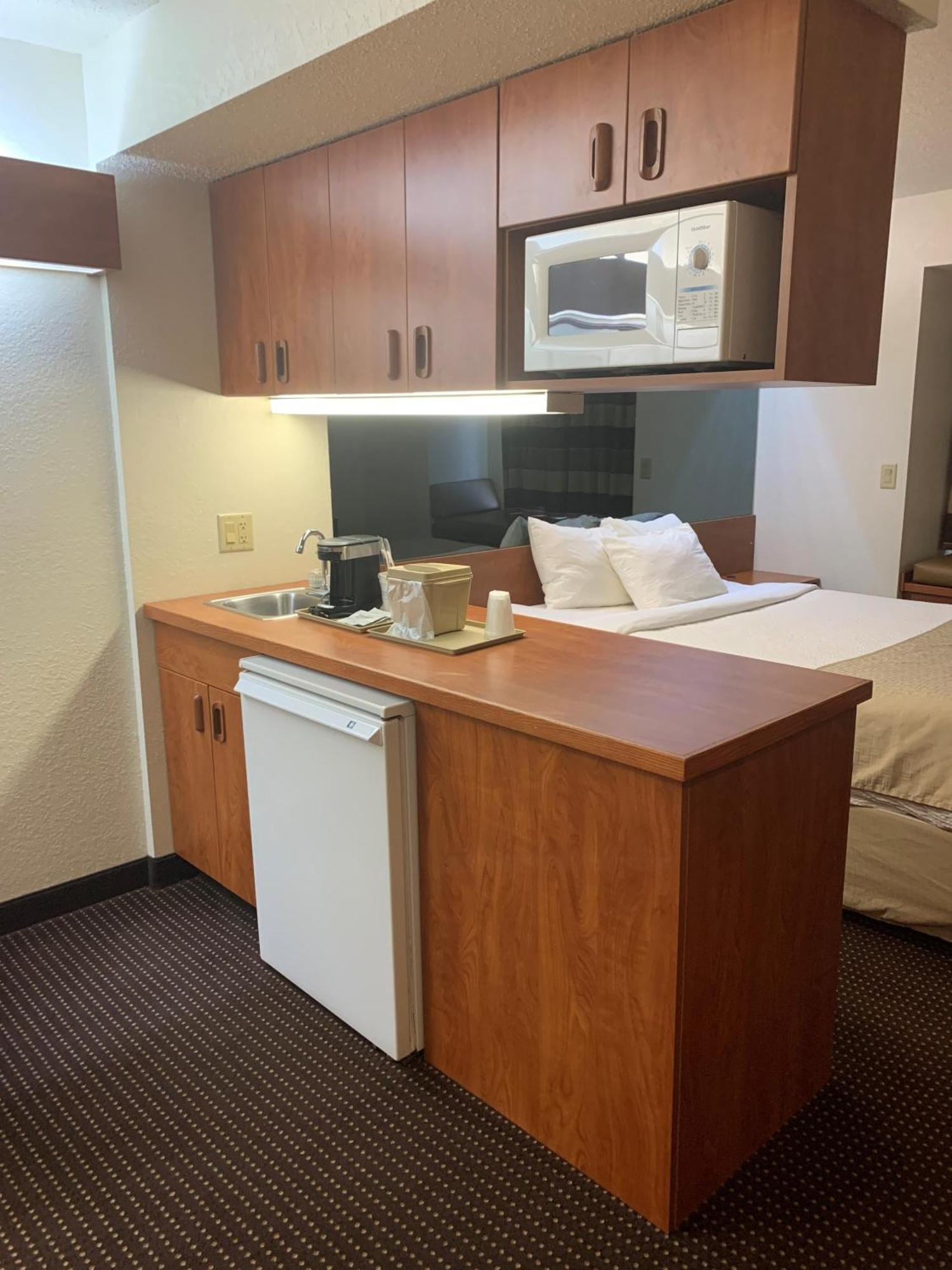 Microtel Inn & Suites By Wyndham Rice Lake Exterior foto
